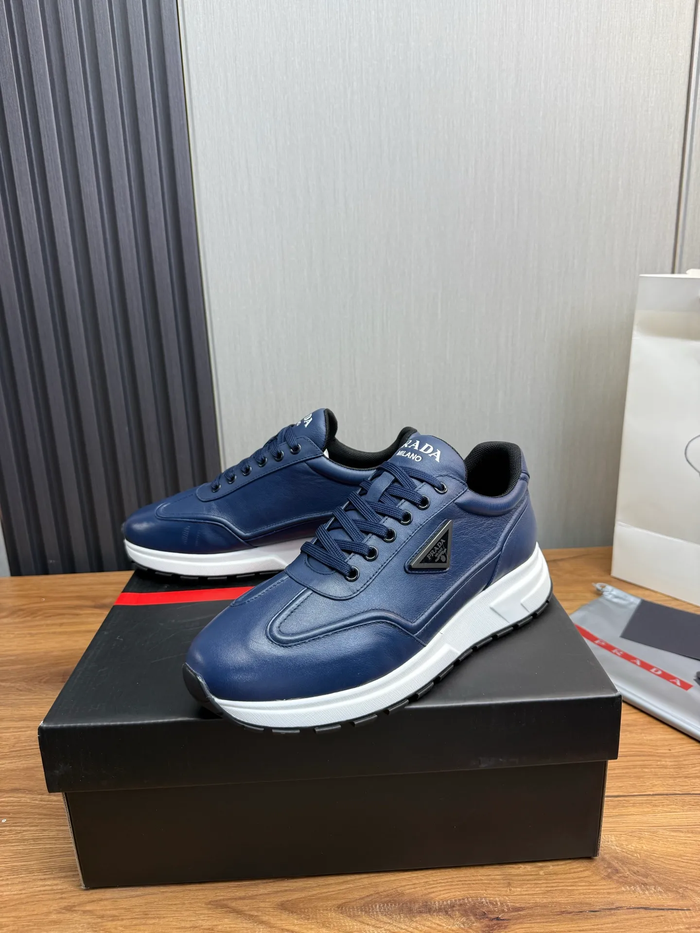 Factory price 640💰 [PRADA] Popular items in men's shoe counters, synchronized with the official website, 1 high-quality shipment ✔️Original cowhide + cowhide lining, 1🆚1 replica, original sole, 38-45 (45 customized, non-refundable)